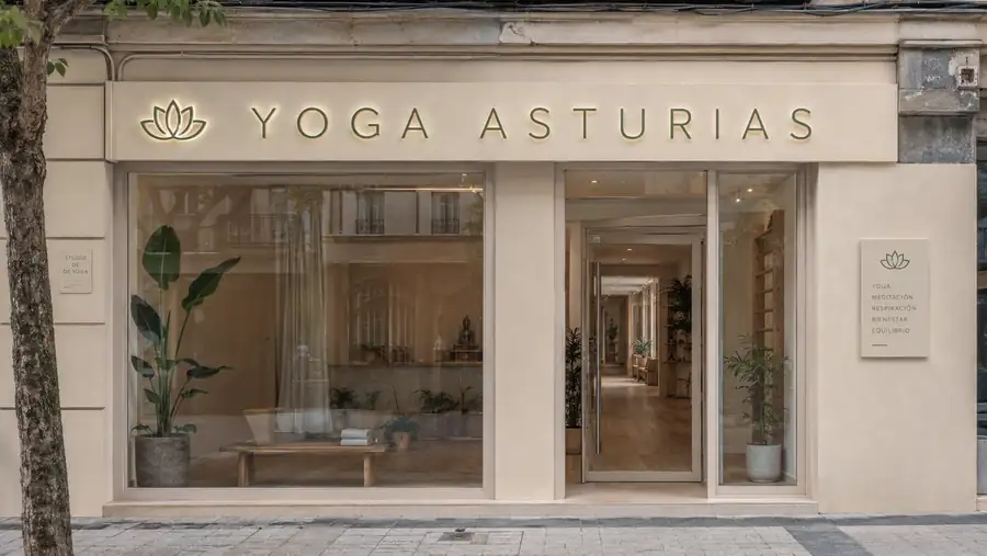 Rótulo de fachada de Yoga Asturias fabricado e instalado por Pingraf en Asturias